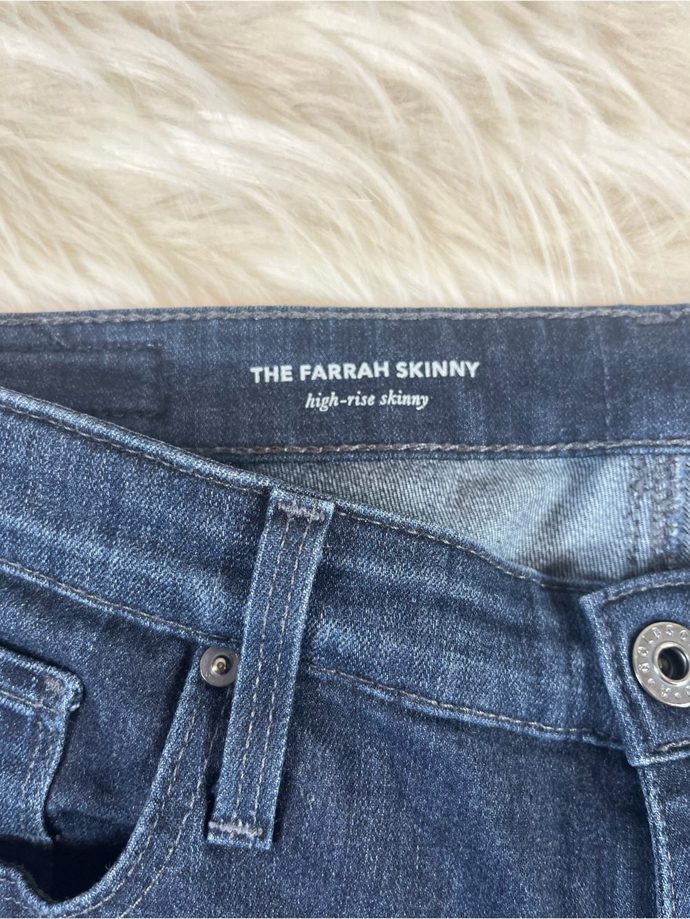 AG Adriano Goldschmied The Farrah Jeans Women's 30x31 High Rise Skinny Dark Wash - Picture 3 of 6